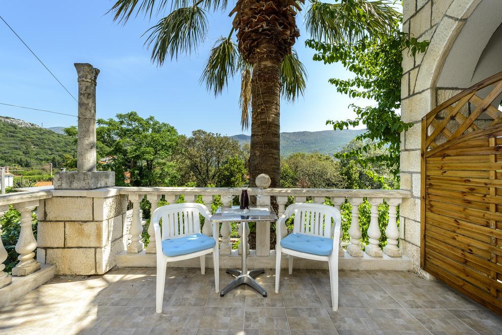 Two Palms Villa Zaton  Exterior photo