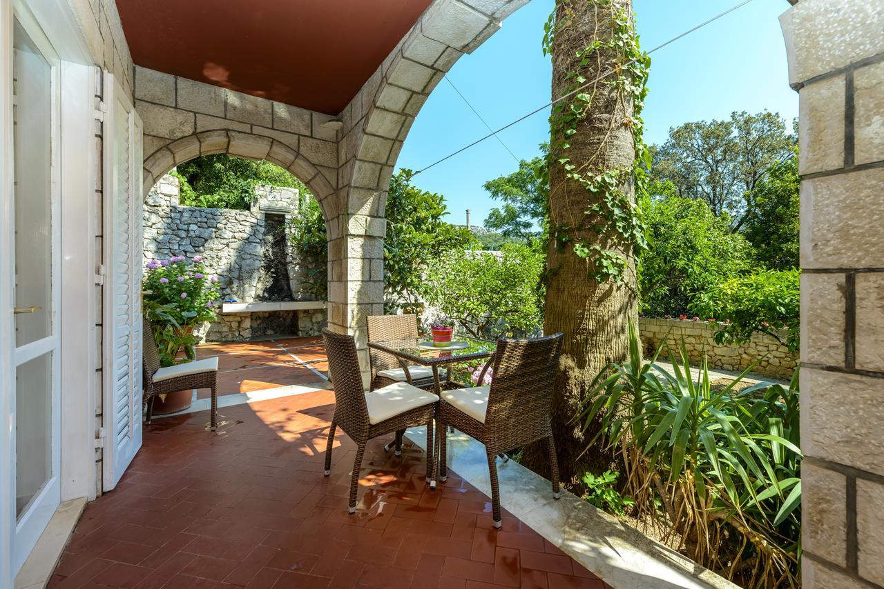 Two Palms Villa Zaton  Exterior photo